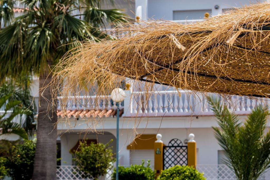 Apartamentos Las Rosas De Capistrano Nerja Dış mekan fotoğraf