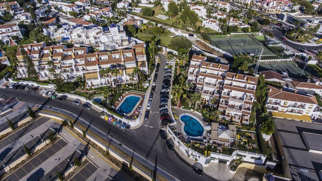 Apartamentos Las Rosas De Capistrano Nerja Dış mekan fotoğraf