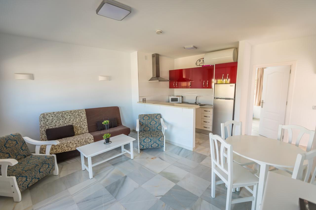 Apartamentos Las Rosas De Capistrano Nerja Dış mekan fotoğraf