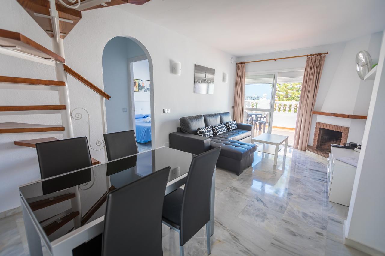 Apartamentos Las Rosas De Capistrano Nerja Dış mekan fotoğraf